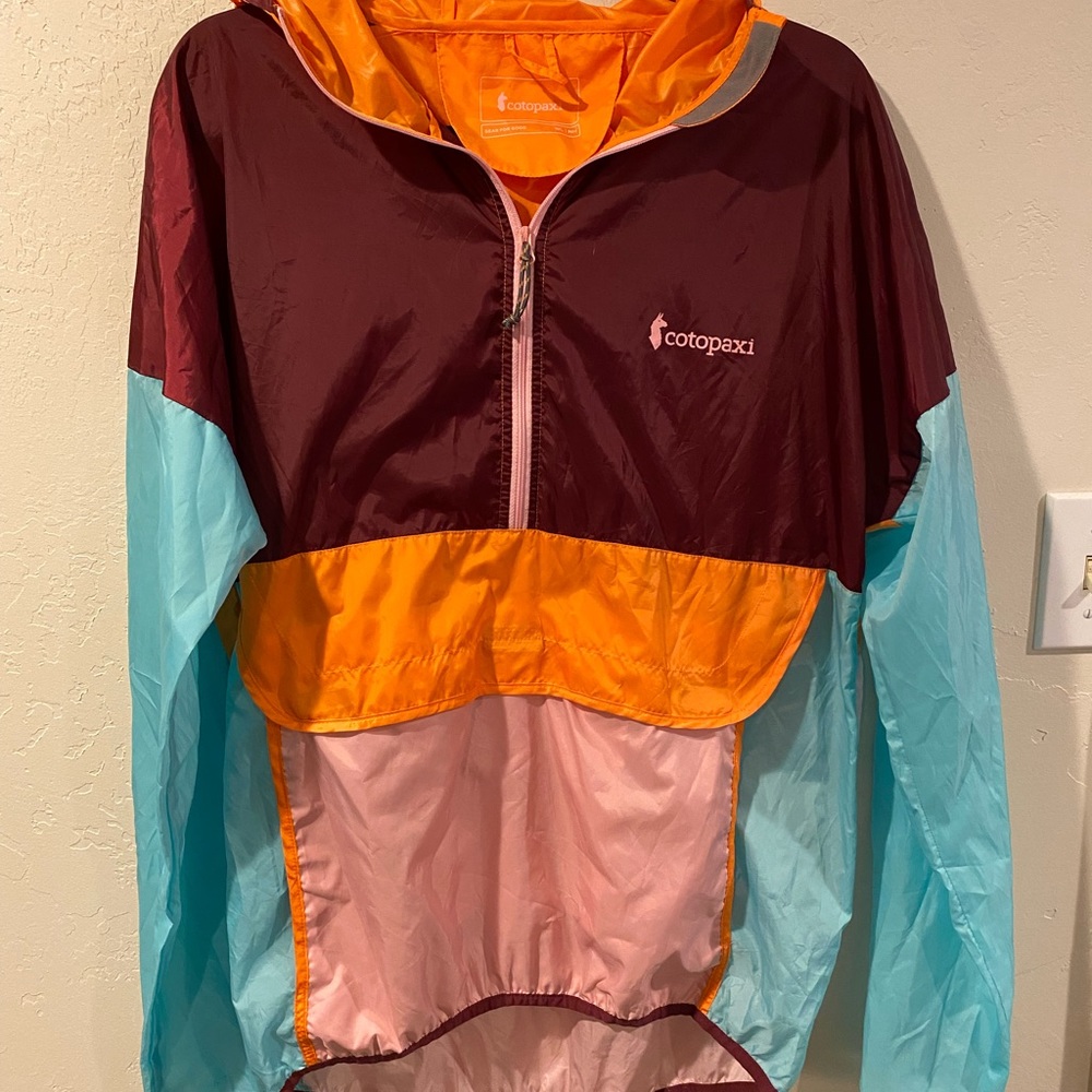 Cotopaxi windbreaker, women’s L
